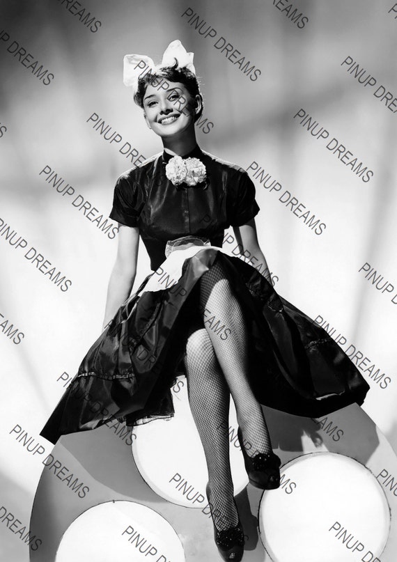 Vintage A4 Movie Star Photo Poster Wall Art Print of The Lovely Audrey Hepburn Vintage A4 Movie Star Photo Poster Wall Art Print of The Lovely Audrey Hepburn