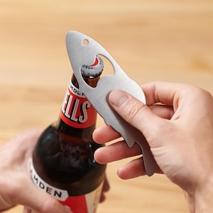 16 Pieces Stainless Steel Bottle Opener Bottle Shaped Can Openers Black  Beer Opener Flat Handle Beer Bottle Opener for Home Kitchen Bar Restaurant