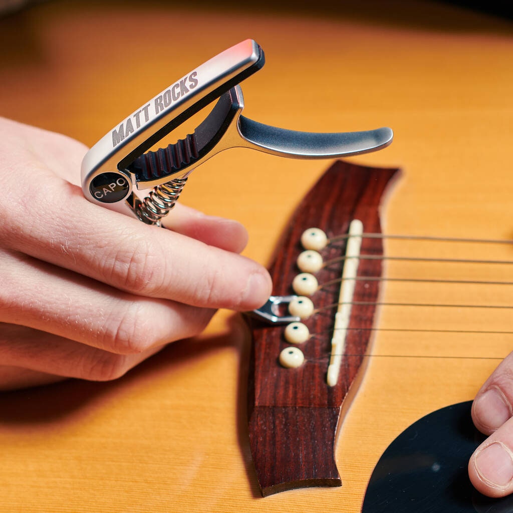 Capodastre En Alliage Avec 2 Médiators Inclus - Pour Guitare électrique, Acoustique, Ukulélé, Banjo, Mandoline