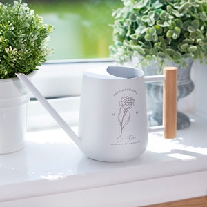 Arrosoir d&#39;intérieur personnalisé fleur de naissance pour la maison - cadeau personnalisé pour amoureux des plantes, cadeau d&#39;anniversaire