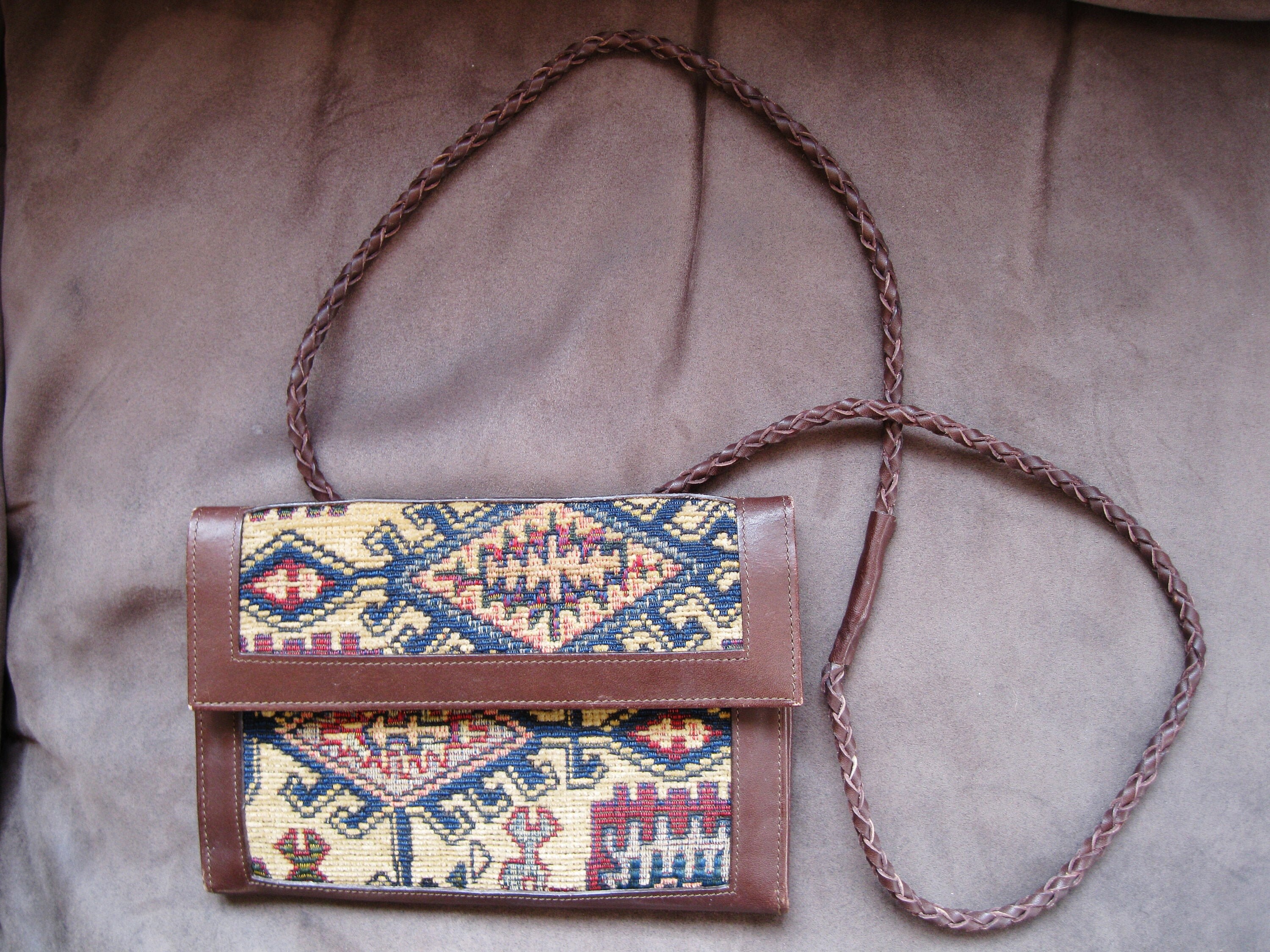 Crossbody Bags – Little Bean Vintage