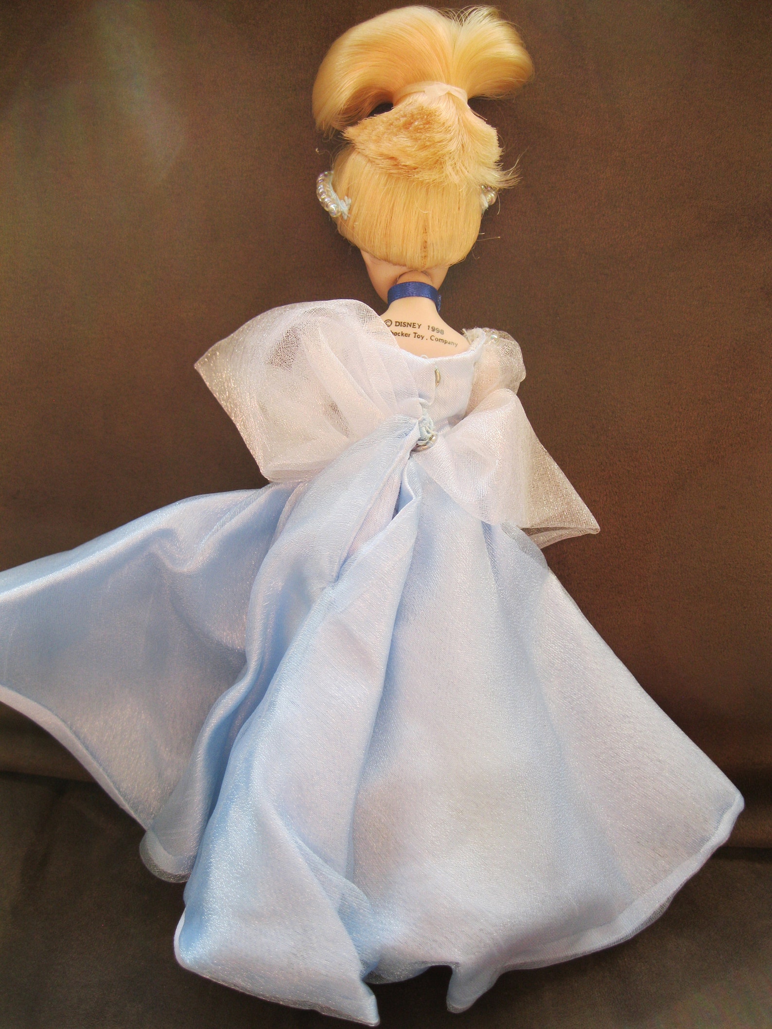 Disney 1998 Cinderella Porcelain Doll by Knickerbocker Limited Edition