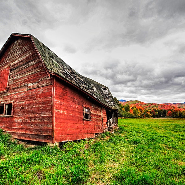 Dilapidated Barn Keene Valley New York,Red Barn, Upstate New York, Keene NY, Keene Valley, Barn Print, Barn Photography, Barn Art