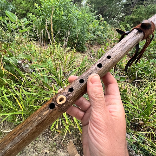 Rav Matching B minor Wild Flute- Japanese Knotweed w/ wooden Carving