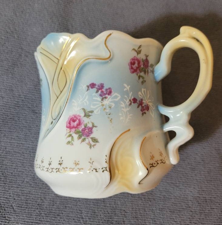 Vintage Sadek Andrea Mustache Cup Floral Style Number 9078