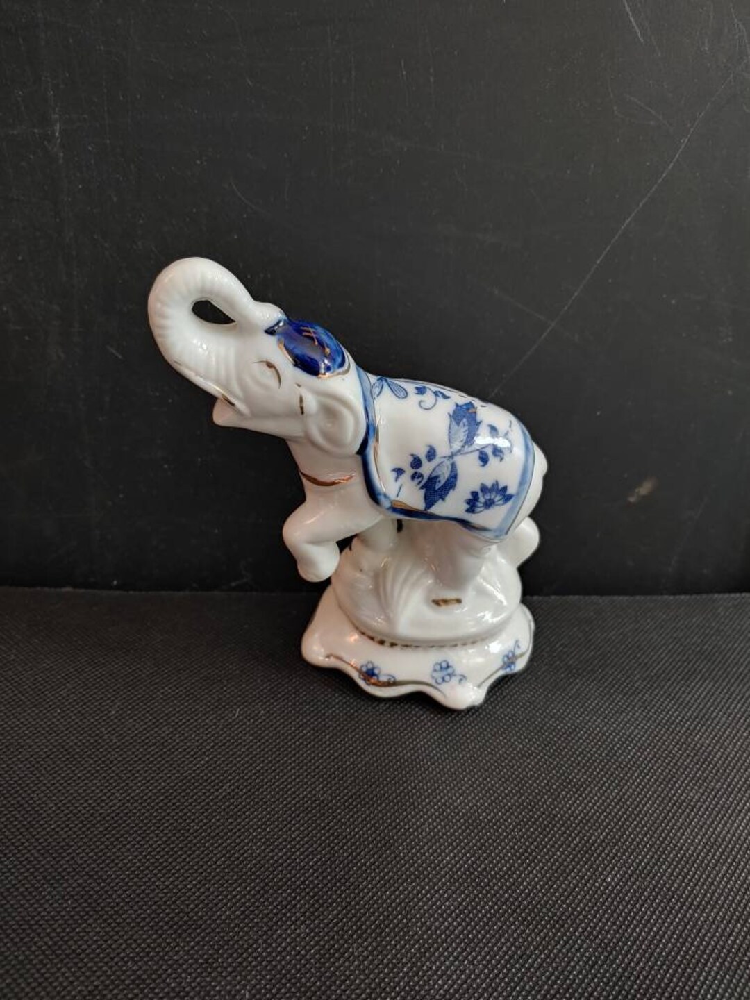 Éléphant En Porcelaine Style Ethnique Indonésien - Objet De Décoration Occasion En Excellent état