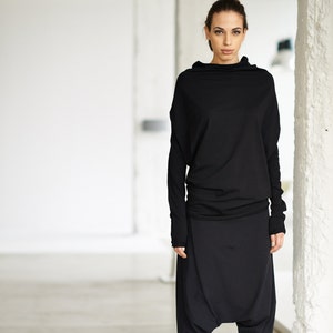 Oversized Black Cotton Bat Top: Elegant Long Sleeve Blouse