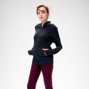 Black Cotton Yoga Jacket: Long Sleeve Zip-Up with Pockets