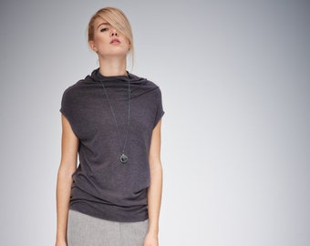 Minimalistisches Top / Kurzarm Top / Handarbeit / Braun-Graue Damenbluse / Casual Top / Asymmetrisches Top von AryaSense / TPPSS14BRGR