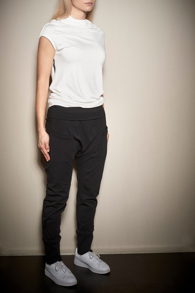 Minimalist Off-White Top Short Sleeved Top Women/'s Off-White Blouse Casual Top Asymmetrical Top by AryaSense 1PPWASS14