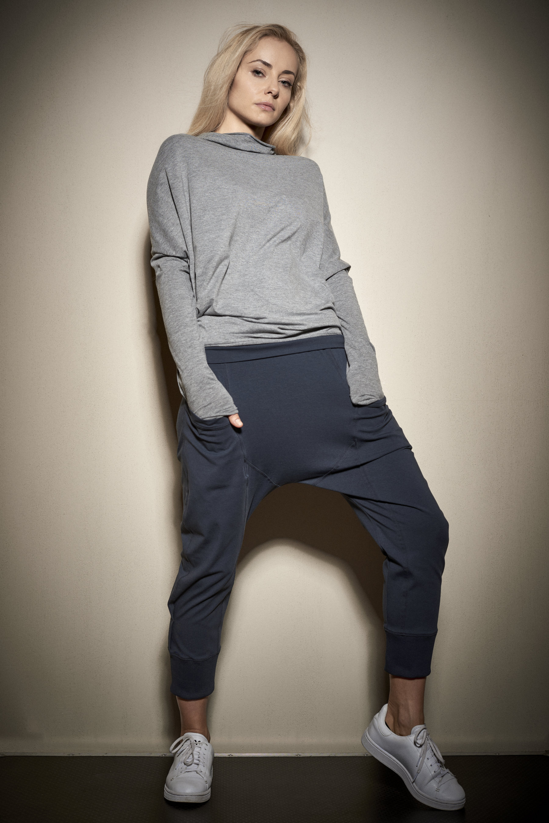 Arya Yoga Cropped Pants With Pockets 
