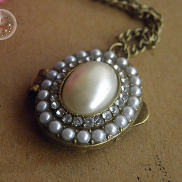very beautiful antique bronze locket necklace with charming crystals and pearls