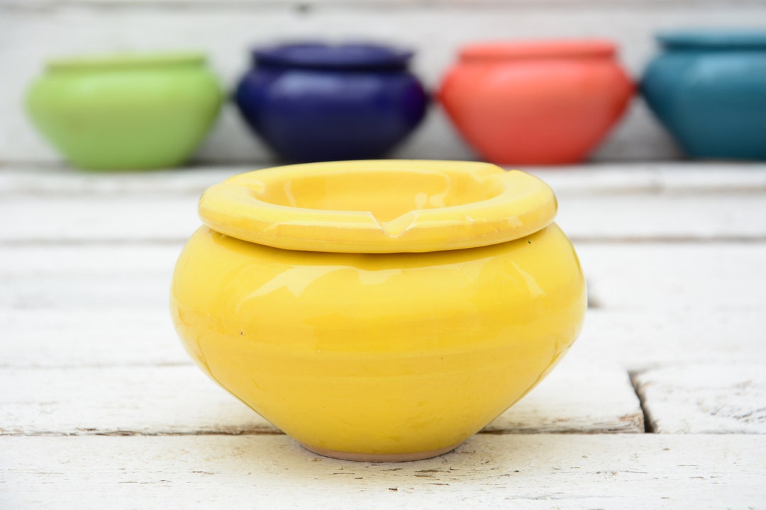 Clay Ashtray in Yellow, Marocain Style Design Ceramic Ashtray