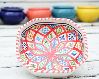 Octagon Ceramic Bowl – Tunisian Handmade Moroccan Design, Red & White Stoneware, Food-Safe Serving Dish