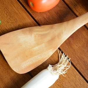 Handmade Eucalyptus Wood Spatula: Sharp Edge Kitchen Utensil