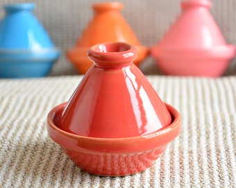 Tagine de arcilla cerámica pintada a mano en rojo, Tagine minimalista de estilo marroquí sin plomo, porta especias