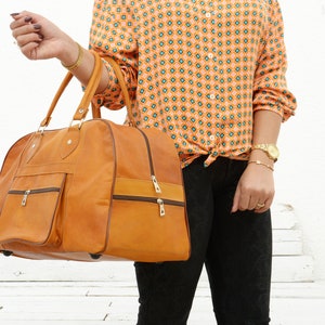Camel Leather Travel Bag for Men & Women / Weekender Overnight Duffel Luggage Leather Handbag, Holiday Gift image 3