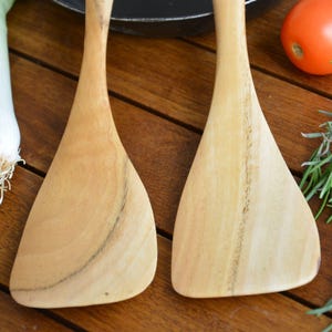 Handmade Eucalyptus Wood Spatula Set: Sharp Edge Kitchen Utensil