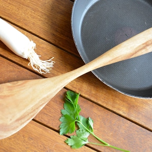 Handmade Eucalyptus Wood Spatula: Sharp Edge Kitchen Utensil