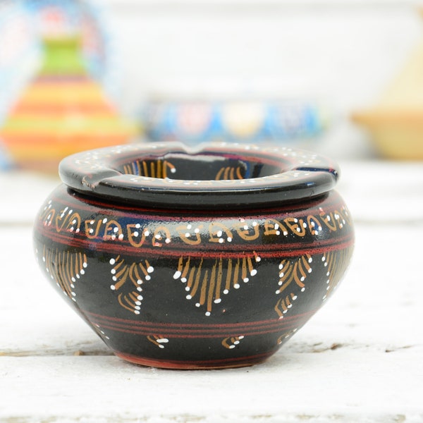 Clay Ashtray with Berber Design, Arabesque Marocain Black Design Ceramic Ashtray, Holiday Gift