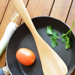 Handmade Eucalyptus Wood Spatula: Sharp Edge Kitchen Utensil
