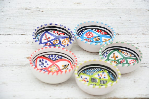 手描きのモロッコ陶器ボウル：小さな陶器のサラダスパイスボウル