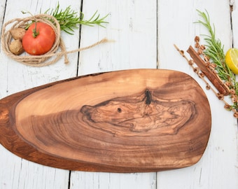 Rustikales Schneidebrett aus Olivenholz: Käsebrett mit natürlicher Kante, langlebiges Küchenutensil (10,8x5,1 Inch)