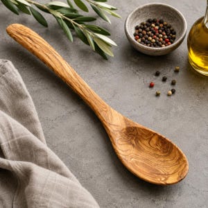 Kochlöffel aus Olivenholz, Servierlöffel aus Holz, rustikales Küchenutensil, natürlicher Olivenholzlöffel, antihaftbeschichtet, Geschenk für Hobbyköche