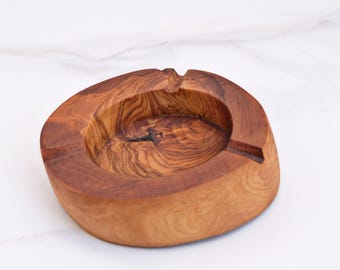 Hand Carved Olive Wood Ashtray: Rustic Mediterranean Decor, Honey Grain (4.5 Inch Diameter)