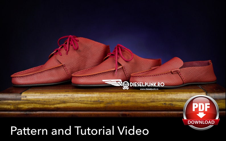 Pu&ograve; includere: Tre paia di scarpe in pelle rossa, due con lacci e una a pantofola, su una superficie di legno. Il testo "Pattern and Tutorial Video" &egrave; sotto le scarpe. Un pulsante di download PDF si trova nell'angolo in basso a destra.