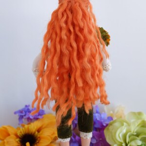 Hechicera floral Dolores, muñeca florista, figura coleccionable, muñeca de arte, figura de arcilla polimérica imagen 4
