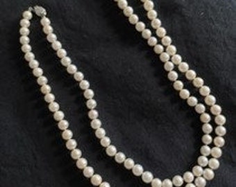 Gorgeous vintage Oriental pearl necklace