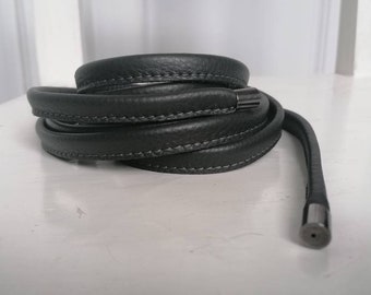 Ceinture en cuir fine grise très longue/Ceinture fine/à nouer Ceinture en cuir/Ceinture en cuir noire/Ceinture en cuir grande taille/Ceinture noire fine/Ceinture habillée souple