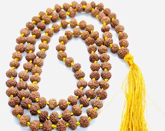 8 Mukhi Rudraksha Mala, 108 + 1 véritables perles Rudraksha à huit facettes, Mala à longs franges, Beautiful Mala, Perles naturelles Japa Mala, Perles de yoga