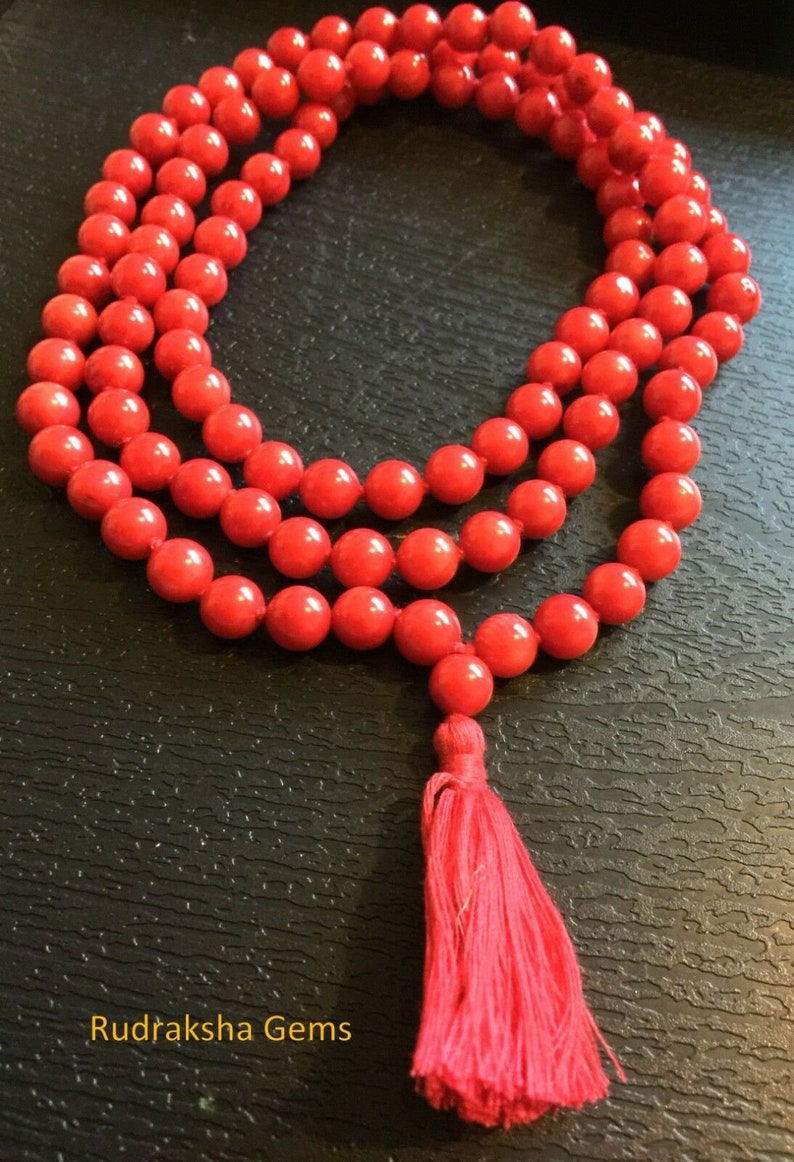 Mala noué à la main / Collier mala corail rouge avec gland / Mala corail rouge naturel / Mala de 7 mm 108 perles / Mala de méditation yoga / Mala de chakra racine image 2