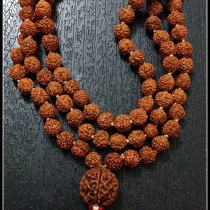 Rudraksha Mala 108 Beads Japa Rosary with Nepalese Rudraksh GURU 2 or 3 or 4 or 5 or 6 or 7 BEAD MUKHI Hand made premium mala Meditation 4 FACE RUDRAKSHA