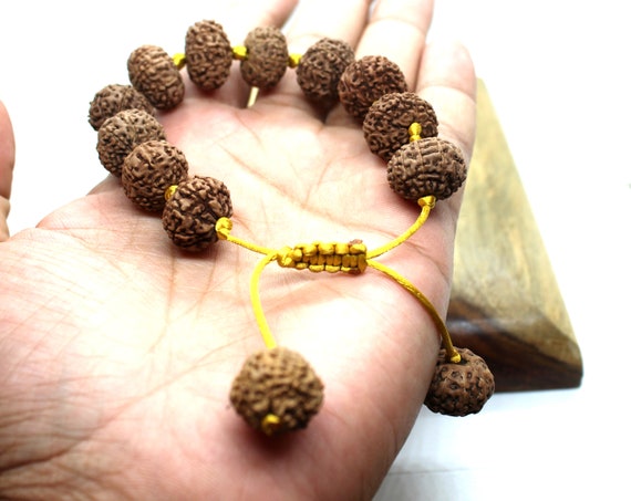 9 Mukhi Rudraksha Pendant kavach – RudraDivine