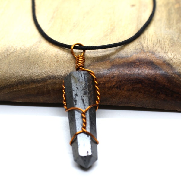 Pendentif en pierre précieuse hématite, collier de guérison par le cristal, guérison par le cristal, pendentif en cristal chargé Reiki, bijoux pendentif enveloppés de cuivre hématite