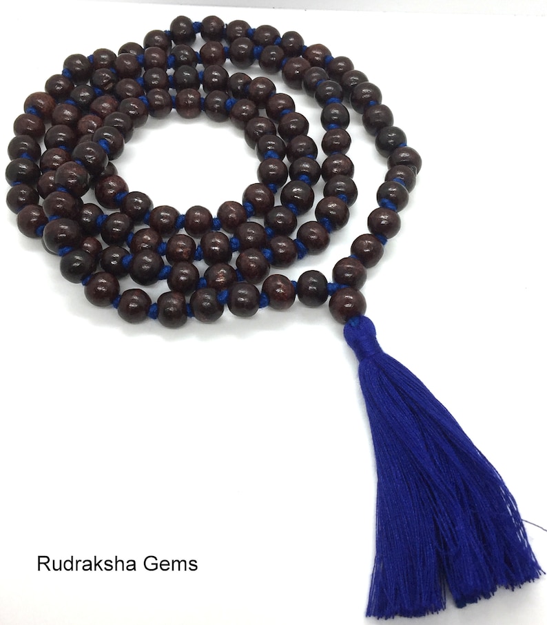 Chapelet mala fait main en palissandre rouge 108 perles beau mala à pampilles pampilles longues colorées et noeuds perles de 8 mm méditation yoga hindou mala japa Indigo