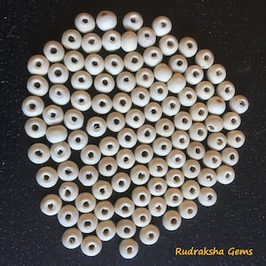 Witte Tulsi-kralen - Witte Tulasi Losse kralen - Krishna-gebedskralen - Natuurlijke ronde houten kralen van 7 mm - Handelsprijzen - Natuurlijke houten kralen