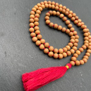 Chapelet mala en bois de santal 6 mm 8 mm 108, collier japa mala en bois de santal, collier pour homme, perle en bois, perles de prière tibétaines bouddhistes de méditation hindoue image 2