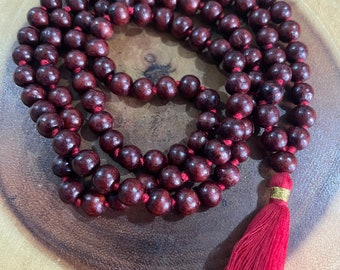 Mala noué en bois de santal rouge 108 + 1 perles - Collier mala noué à la main en bois de santal rouge 10 mm - yoga méditation prière 10 mm perles