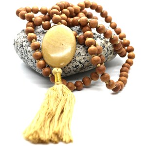 Sandalwood YELLOW AVENTUINE Mala Necklace 8 mm, Knotted Sandalwood Mala, 108 Japa Mala Beads, Sandalwood Necklace, Buddhist Prayer Beads image 5