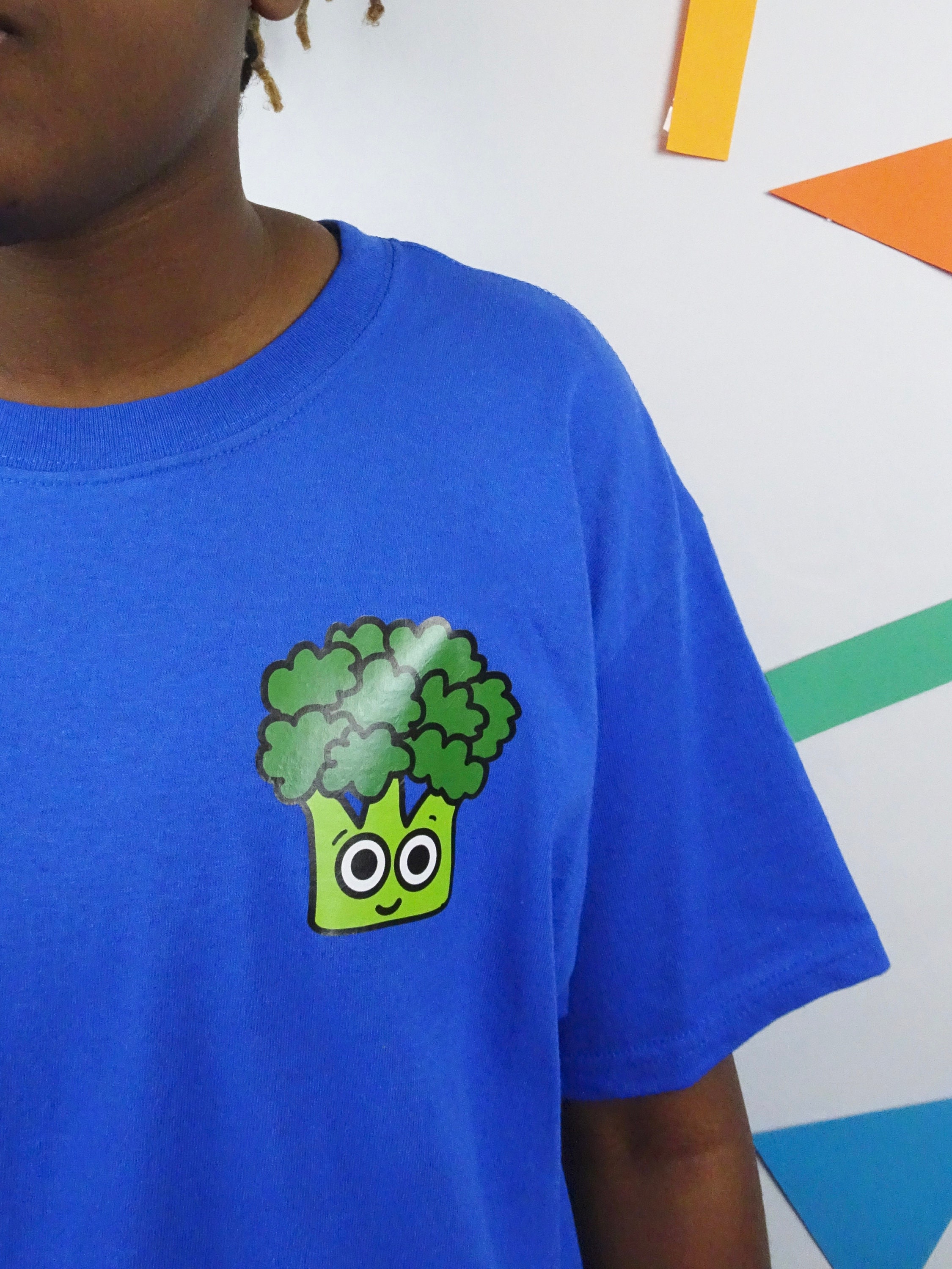 broccoli t shirt with giraffes