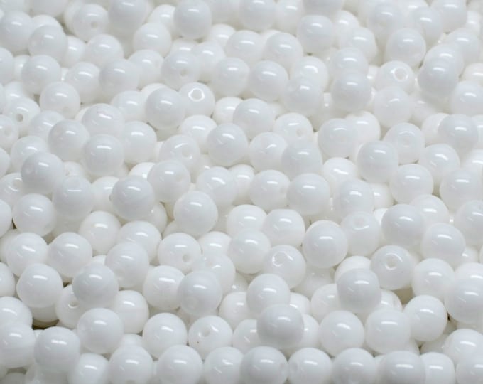 4MM Opaque White  Druk, 4mm Smooth Round Beads. 100 beads