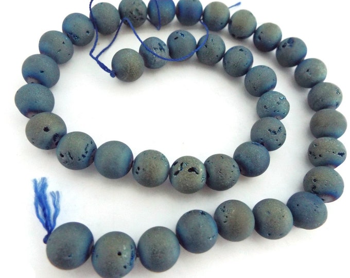 Druzy Dyed Agate, Denim Blue,  Round Beads  8 or 10 mm, AAA Quality. 15" Strand