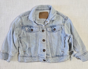 Vintage Levi's Light Wash Distressed Trucker Jean Jacket 2t/3t