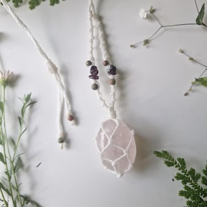 Rose quartz macrame necklace, rose quartz necklace, macrame
