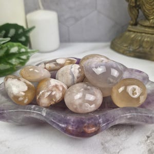 Flower agate tumbled stones