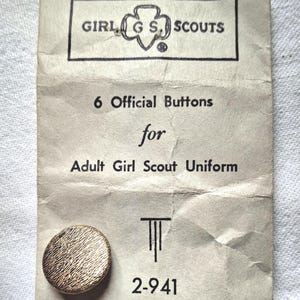 Girl Scout Button for Adult Uniform, 1 Button Only, with Original Envelope, Gold Tone Textured Metal -scroll down for full description